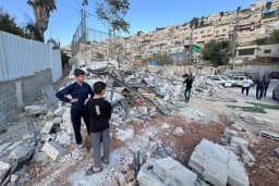 سياسة الهدم في القدس: سلاح الاحتلال لتهجير الفلسطينيين وخنق وجودهم